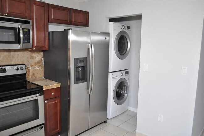 Foto del edificio - 6100 SW 130th Ave