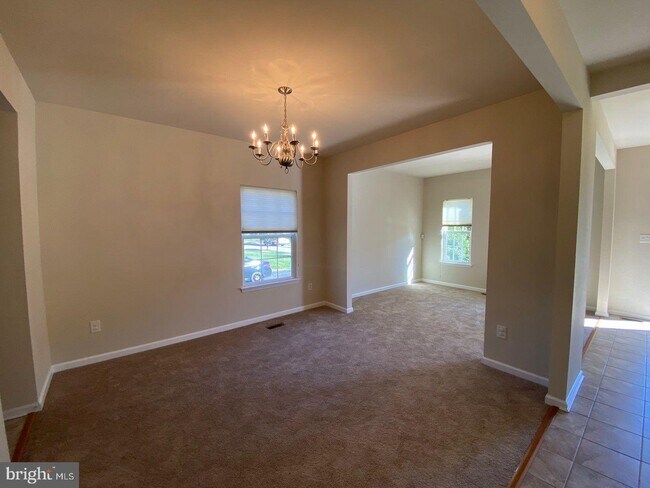 Foto del edificio - 1306 Sewell Farm Drive