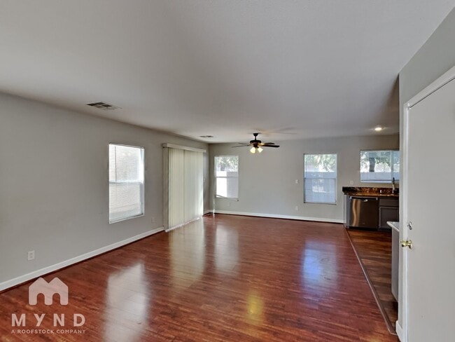Building Photo - 10269 Free Spirit St