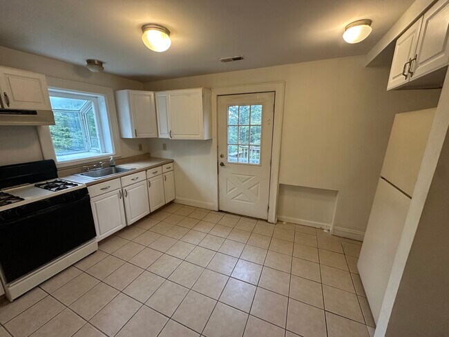 Foto del edificio - 212 Jackson Ave