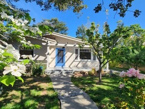 Building Photo - 440 Channing Ave
