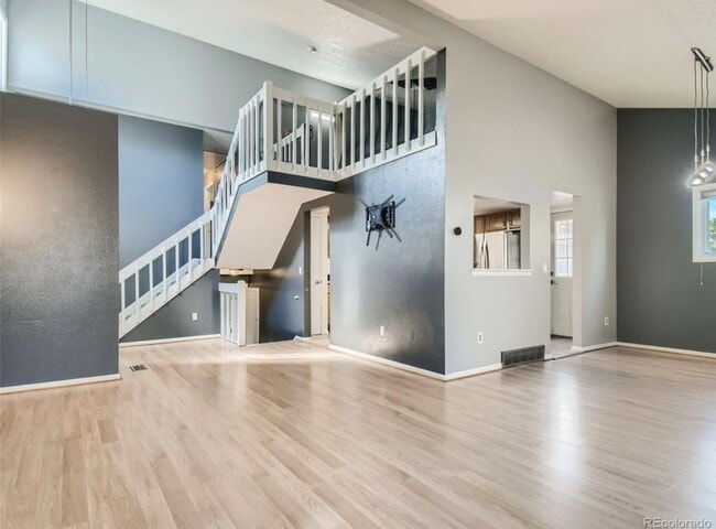 Foto del edificio - 1293 E 97th Ave