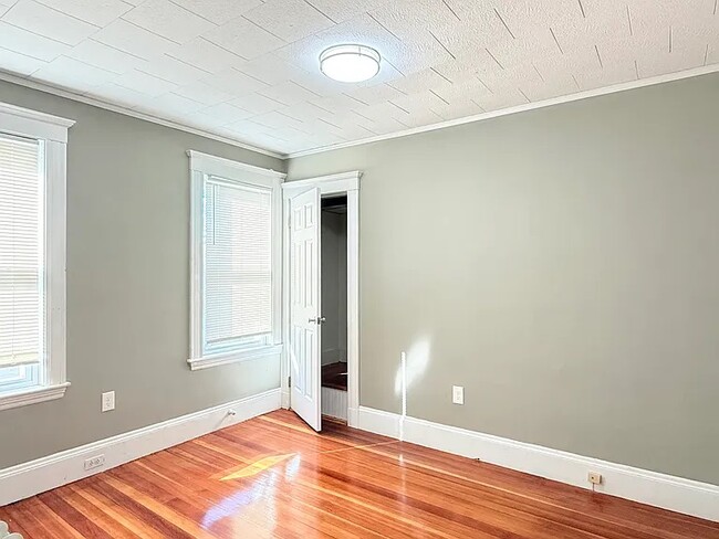 Bedroom1 - 21 High St