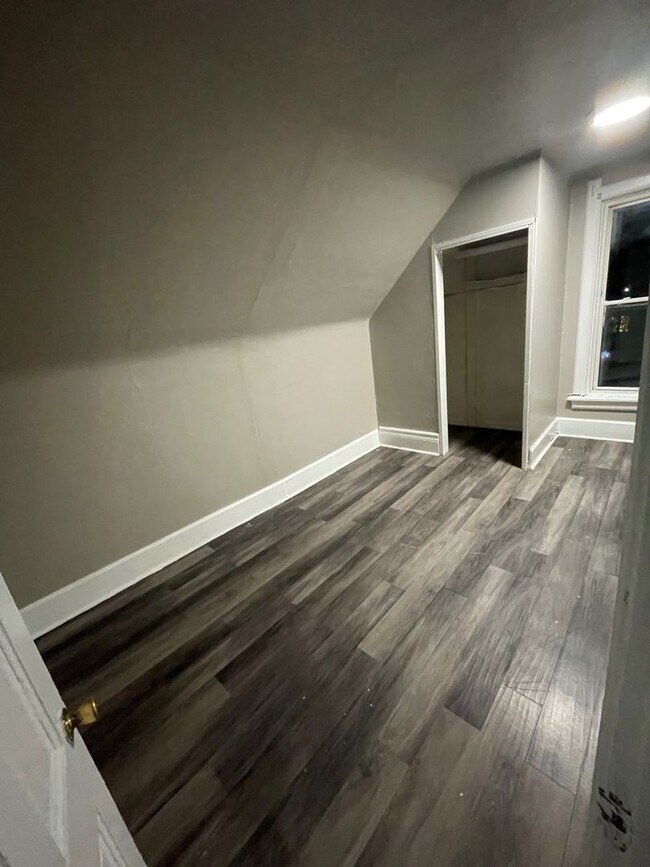 Foto del edificio - 2429 N 55th St