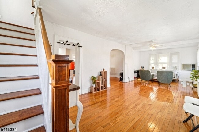 Building Photo - 359 Bogert Ave