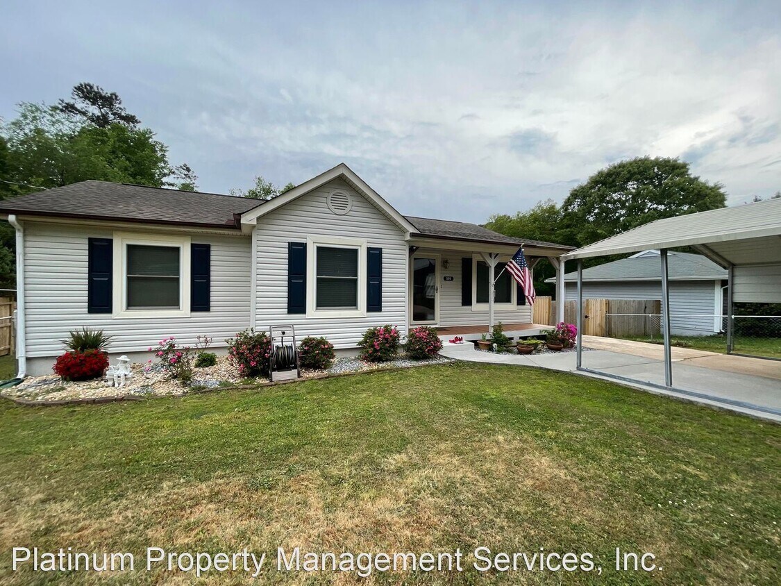 Primary Photo - 3 br, 2 bath House - 590 Old Corinth Rd