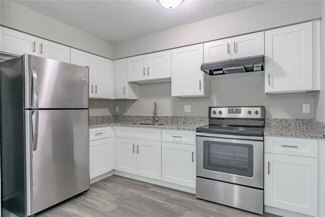 Foto del edificio - 913 April Hills Blvd