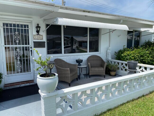 Foto del edificio - 1101 Leisure Ln