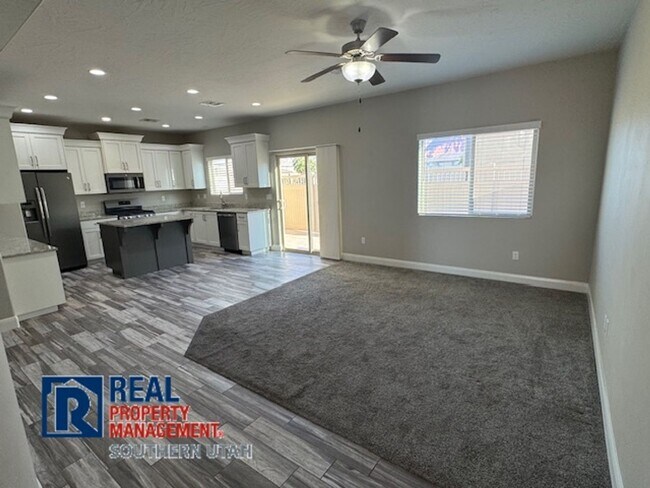 Building Photo - Blackhawk Townhome in Santa Clara