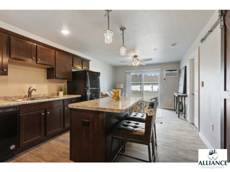 Building Photo - Quarry View Apartments - 2 Bedroom/1 bath ...