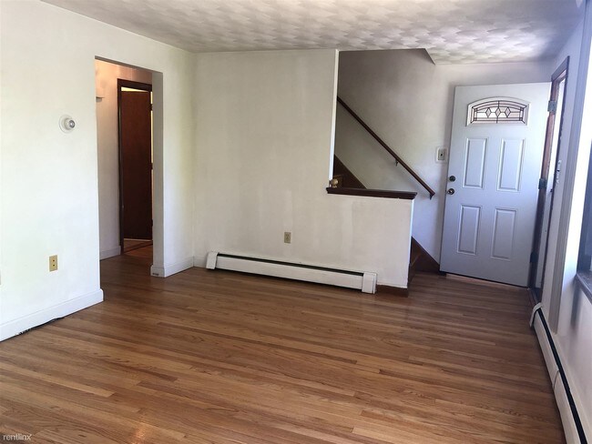 Building Photo - 3 br, 2 bath House - 63 Stowecroft Rd