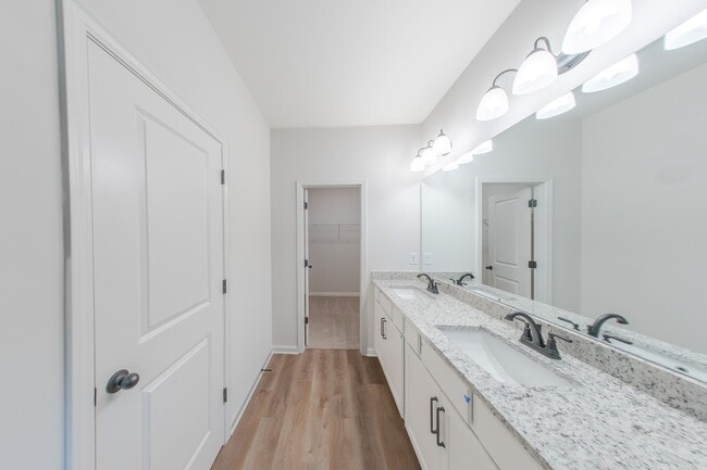 Photo - 411 Summit View Lane Unit#3 House