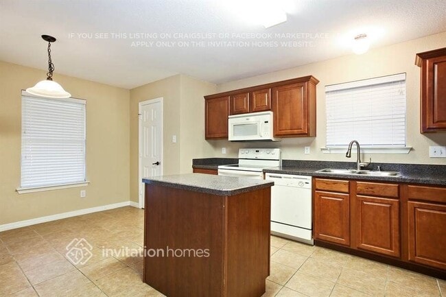 Building Photo - 2206 Brandy Dr