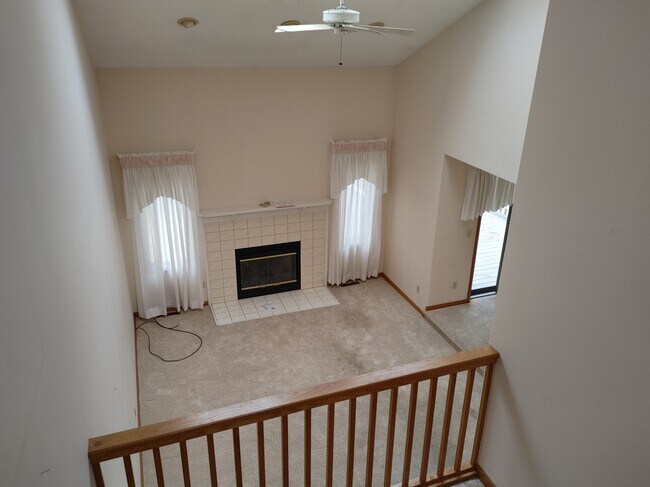 Foto del edificio - 523 Clubhouse Rd