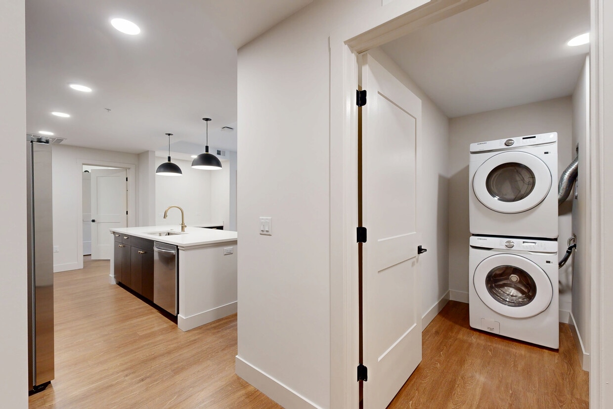 Photo - NOVEL Uptown by Crescent Communities Apartments