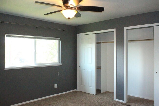 Foto del edificio - 4759 Live Oak Dr