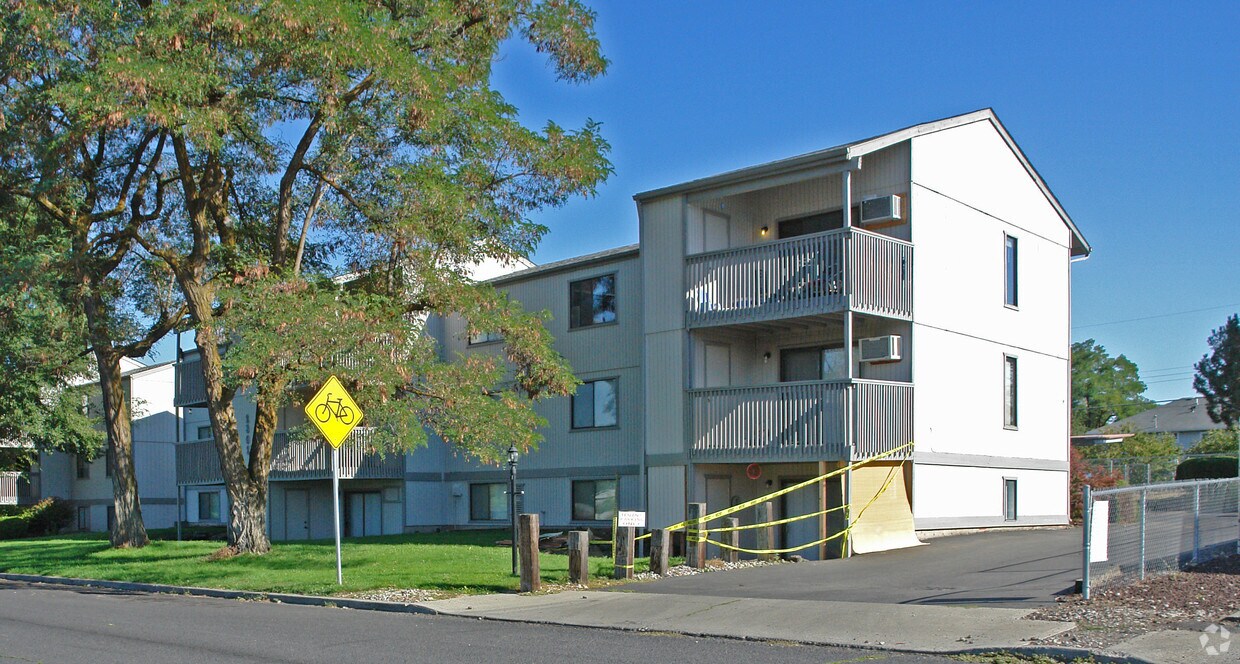 2802 E South Riverton Ave, Spokane, WA 99207 Apartments in Spokane