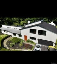 Building Photo - 5721 Kenmoor Rd