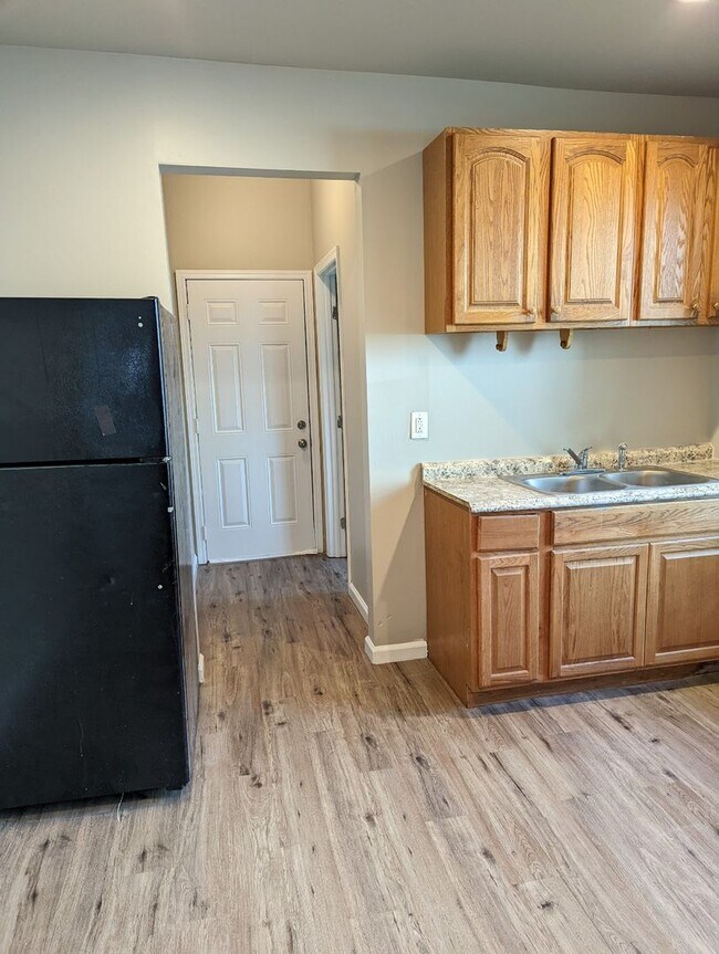 Foto del edificio - MOVE IN READY 3 Bedroom nestled in the Hea...