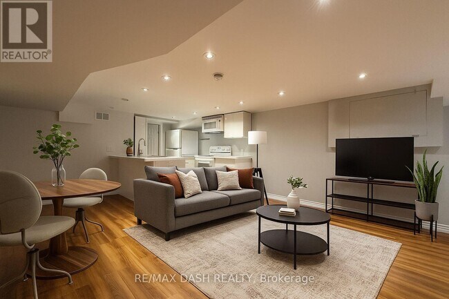 Photo du bâtiment - 11 Somerset Ave