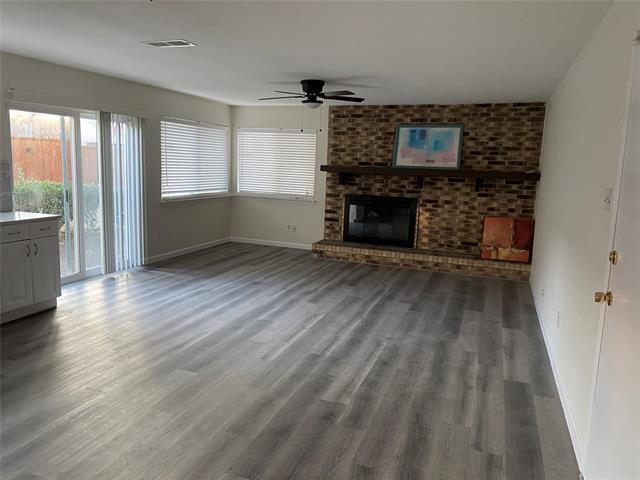 Foto del edificio - 2321 Shady Creek Dr