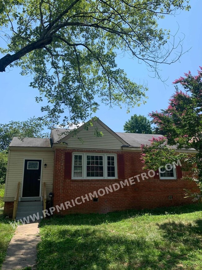 Building Photo - 4603 Eastover Ave