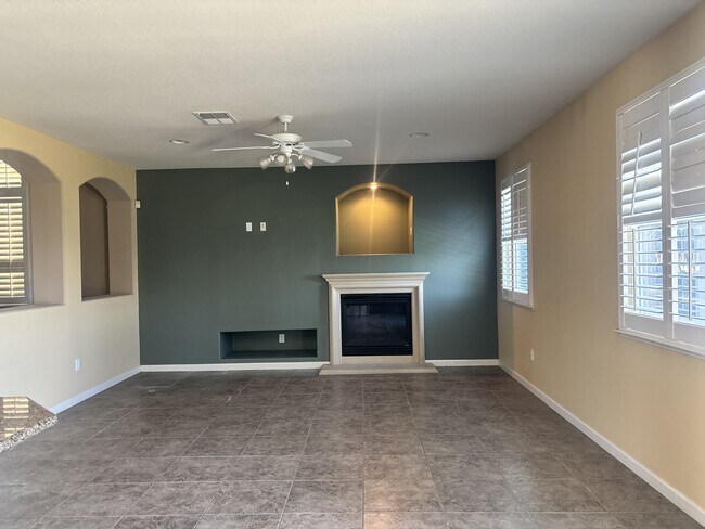Foto del edificio - 1527 Horizon Ln