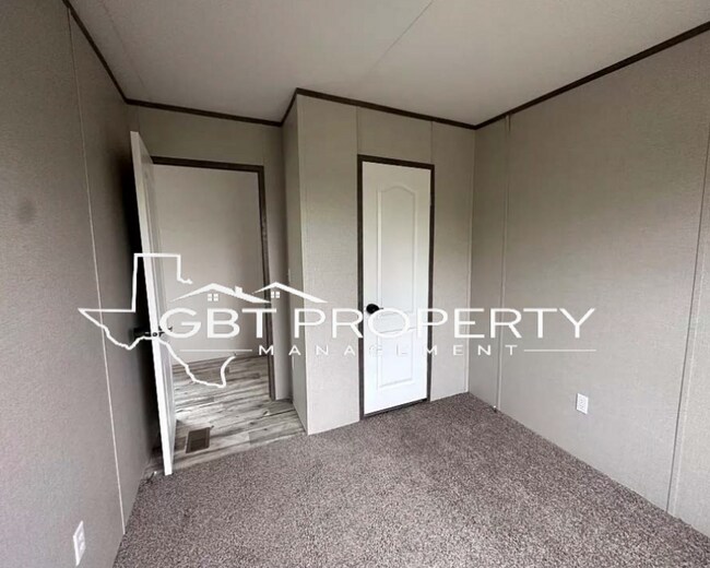 Foto del edificio - Brand New Home!