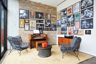 Building Photo - 3550 Main St