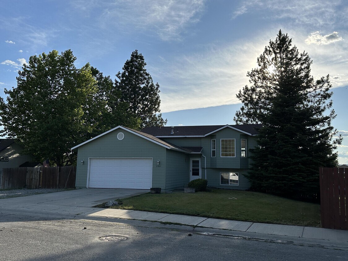 Foto del edificio - 2565 N Stagecoach Dr