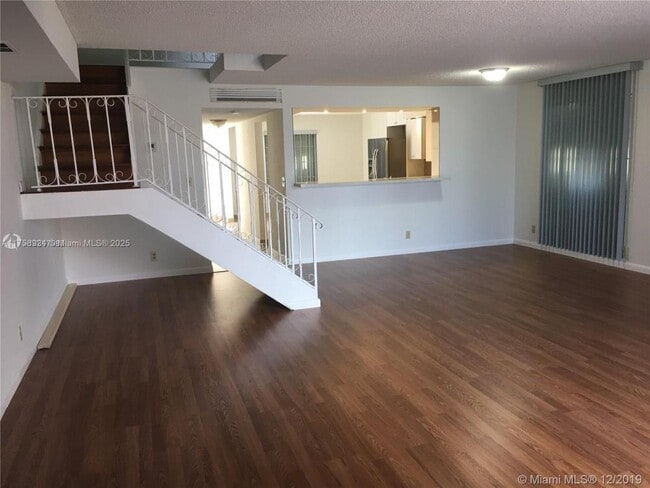 Building Photo - 3 bedroom in Hallandale FL 33009