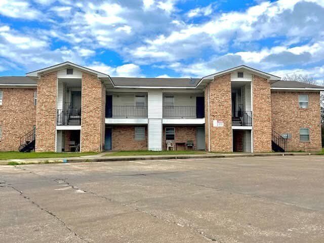 Building Photo - 520 Laredo St