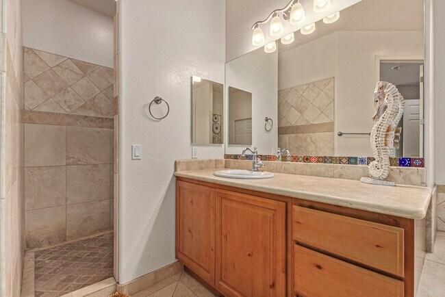 Foto del edificio - 5465 N Winchester Rd