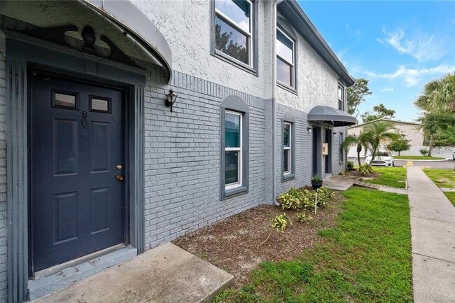 Building Photo - 5112 E Temple Heights Rd