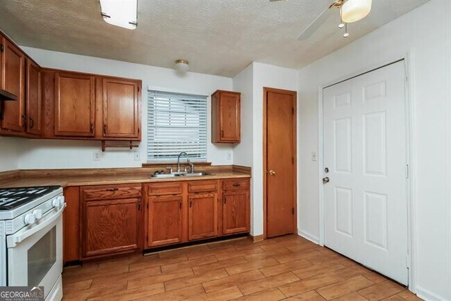 Foto del edificio - 3815 Landgraf Cove