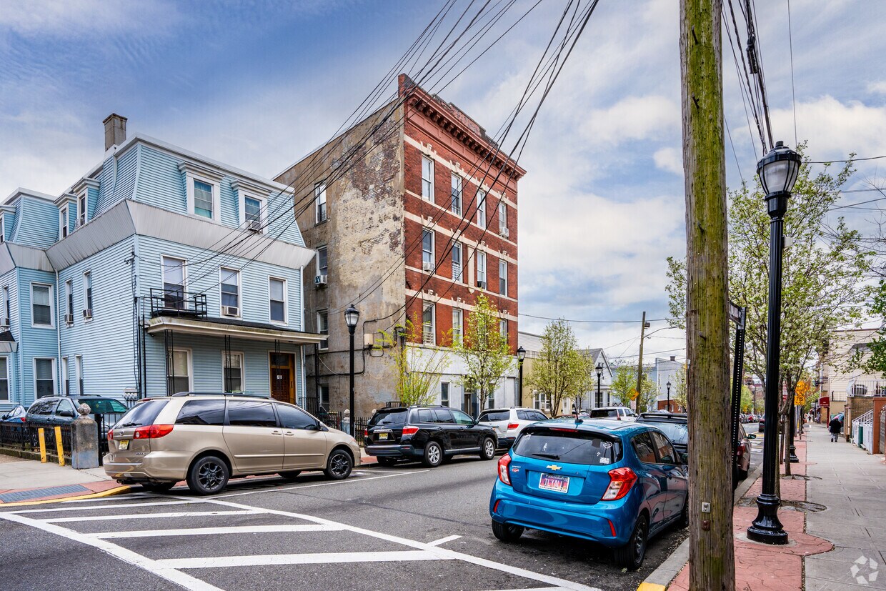 Foto principal - 1314 Bergenline Ave