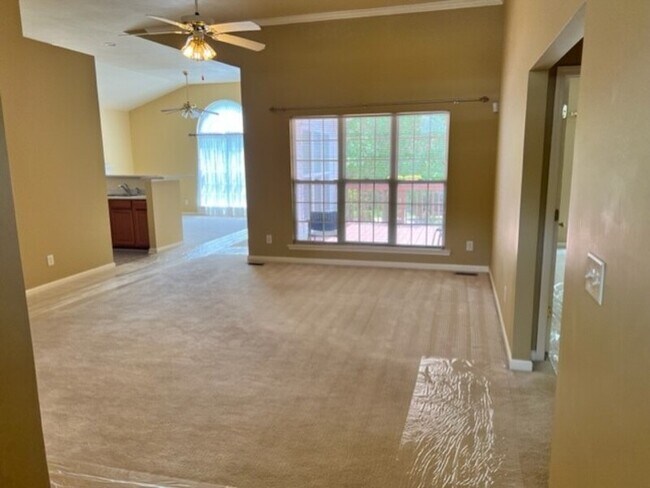 Building Photo - 1611 Ashley Downs Dr