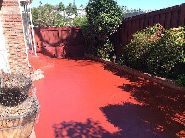 PATIO PRIVADO CERRADO - 4327 Finley Ave