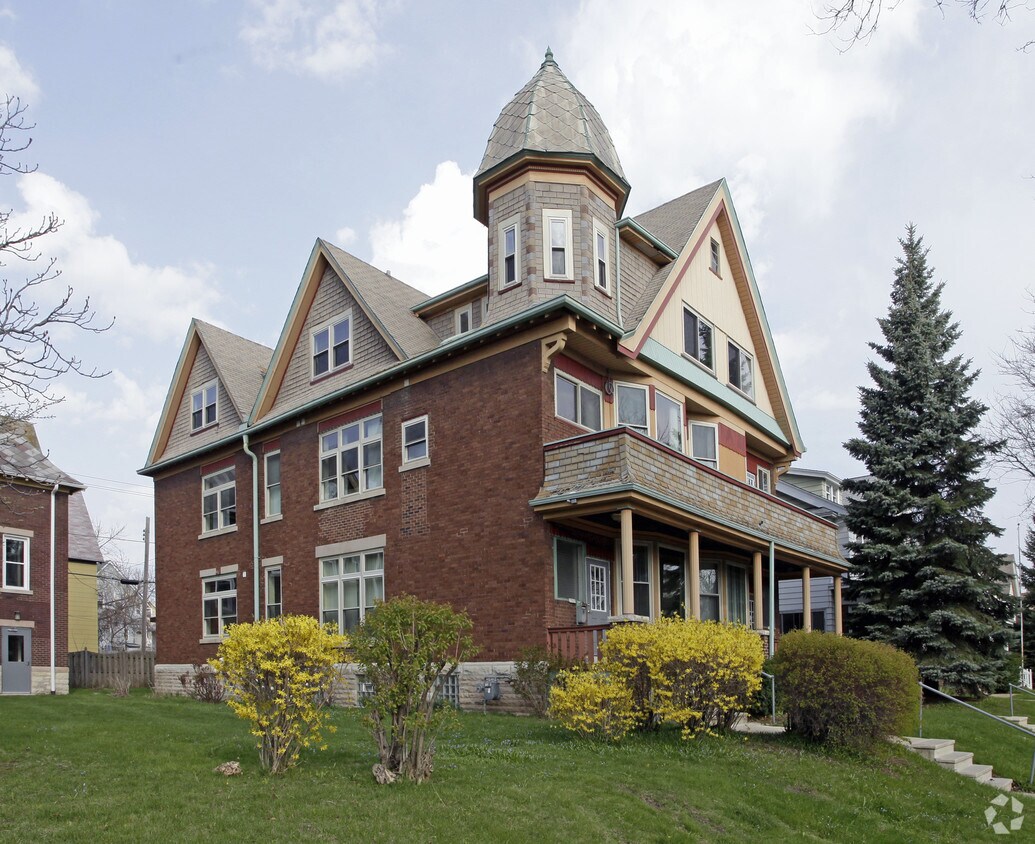 Building Photo - 2507 N Humboldt Blvd