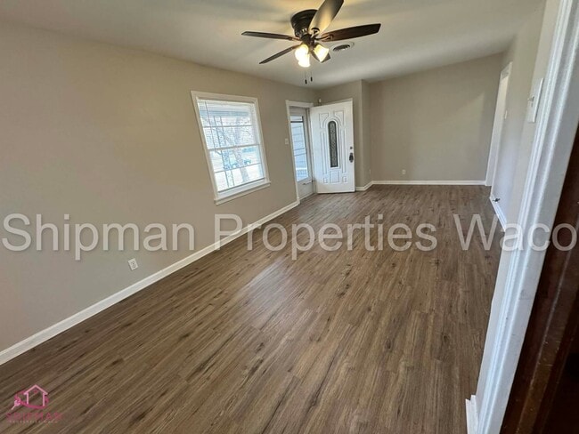 Building Photo - 1106 N 60th St