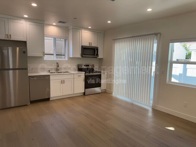 Foto del edificio - 19229 Friar St