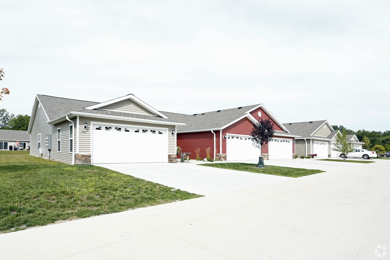 Redwood Sylvania Townhomes for Rent Sylvania, OH