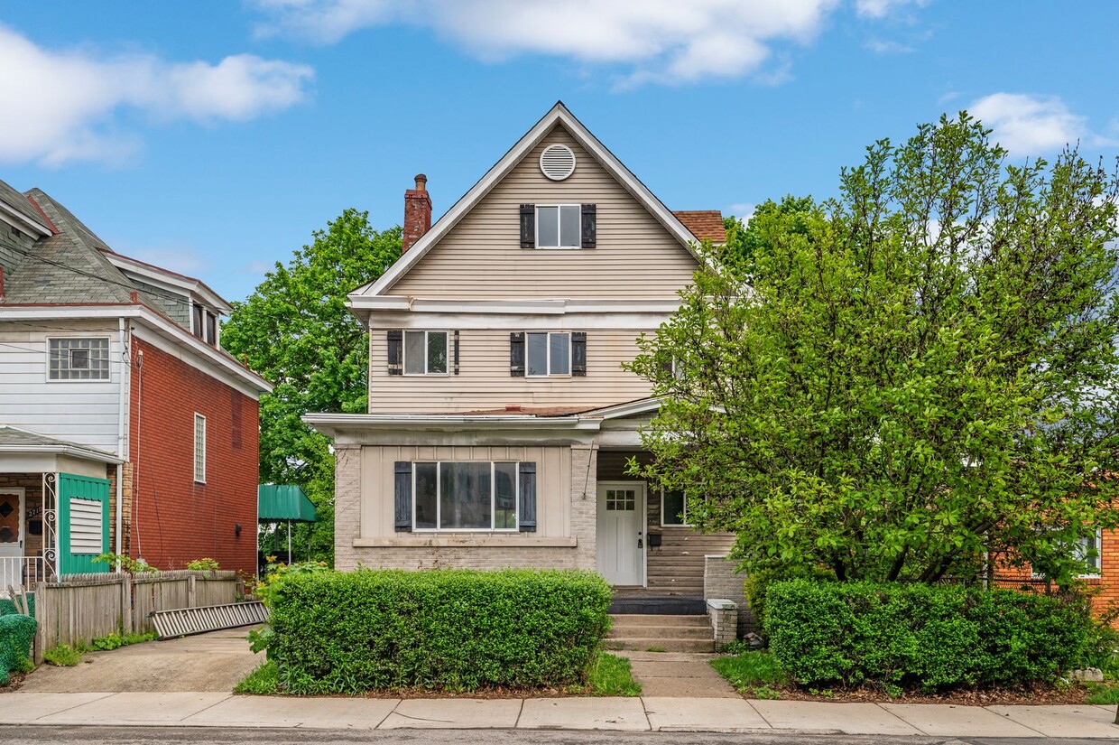5 bed 2 bath - Great Brookline location. ... - 5 bed 2 bath - Great Brookline location.  ...