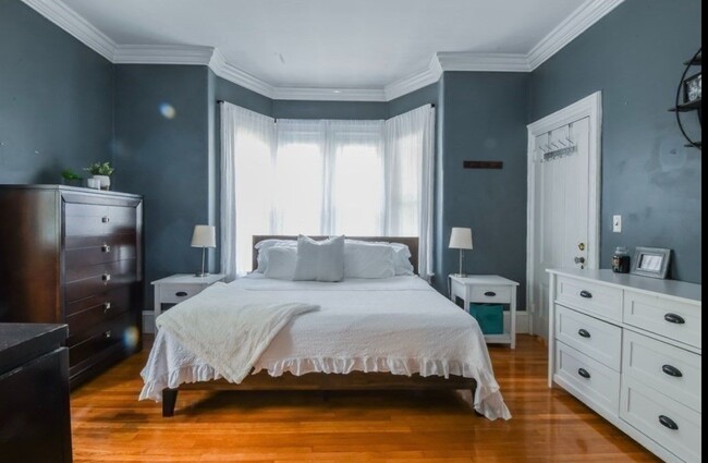 Bedroom #1 - 18 1st St