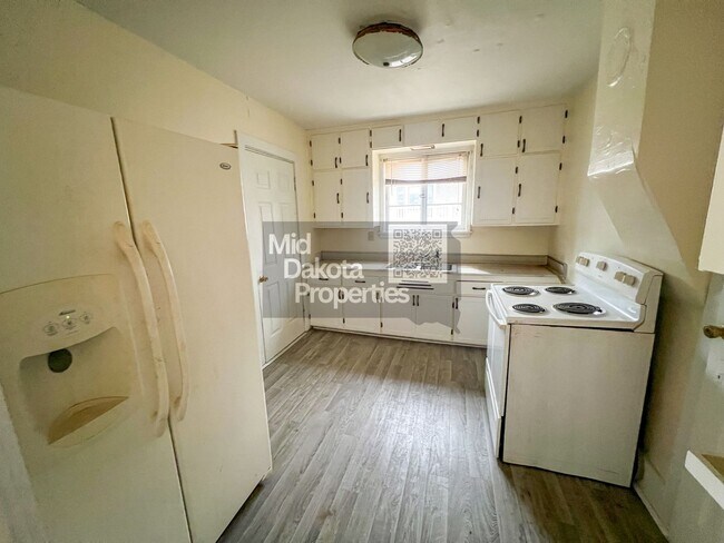 Foto del edificio - 623 E Hanson Ave
