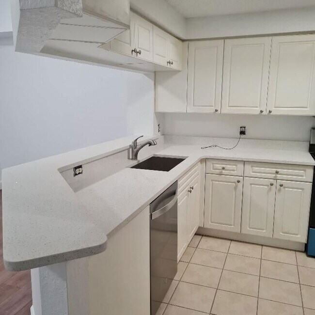 Photo - Anzio Court, Palm Beach Gardens, FL 33410 ... Apartment