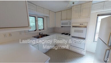 Building Photo - 317 Lamplighter Cir