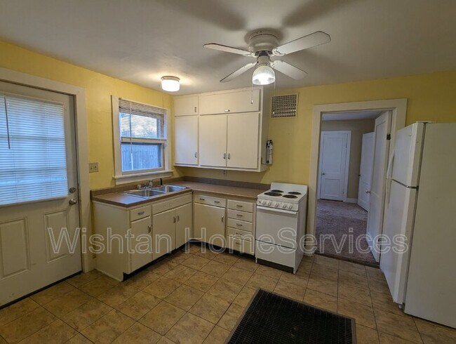 Foto del edificio - 410 N Monroe St