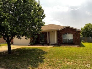 Building Photo - 3133 Henderson Path