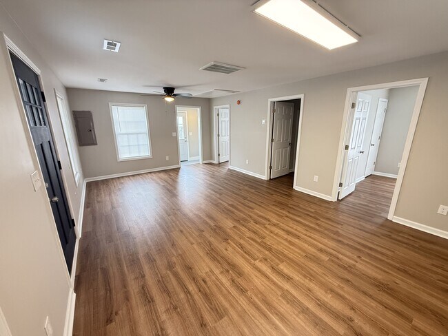Foto del edificio - 344 W Maple Ave